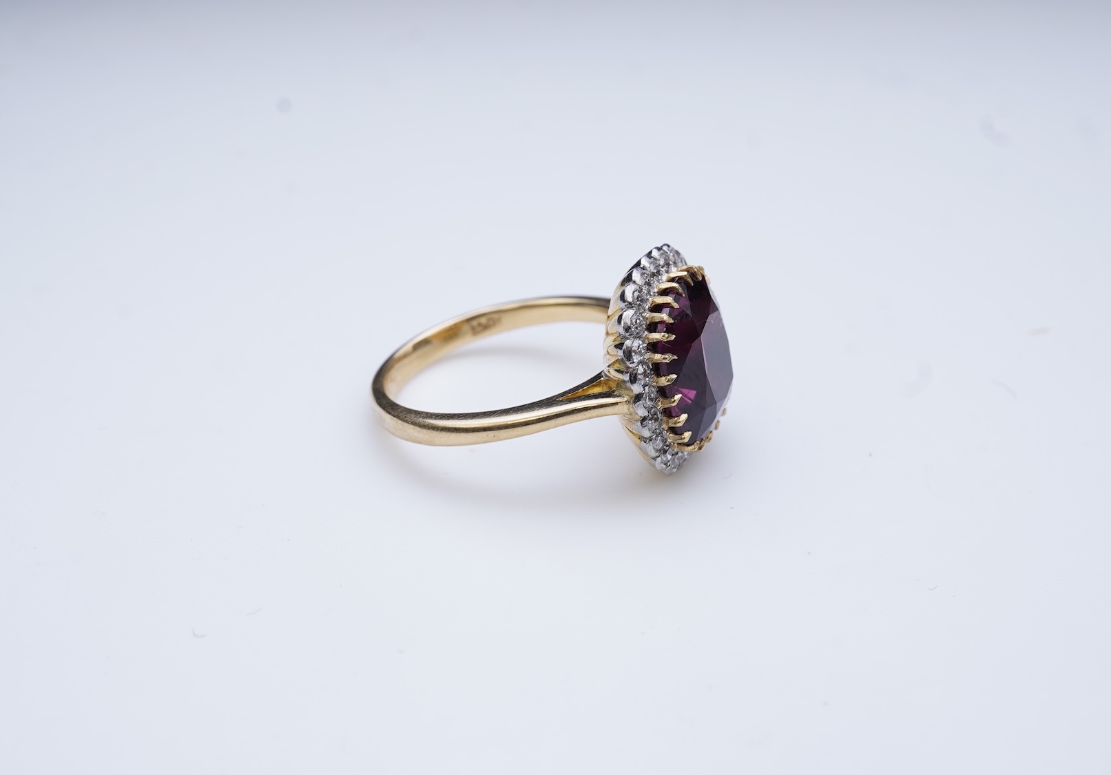 An attractive spinel and diamond ring